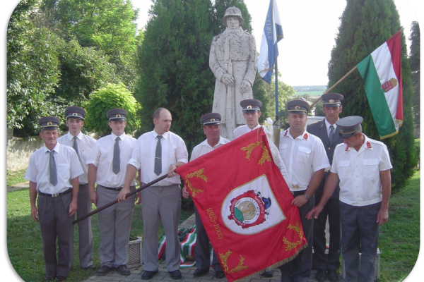 Tűzoltó zászló szentelése-2005